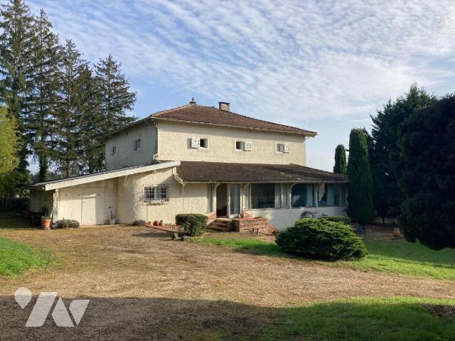 Maison 292m² — Rignieux-le-Franc