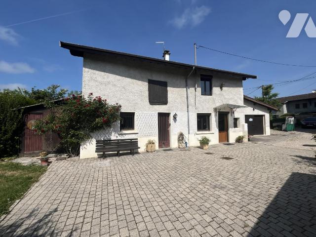 Maison 5 pièces 115 m² · à Pérouges · 115 m² · 290 000 €