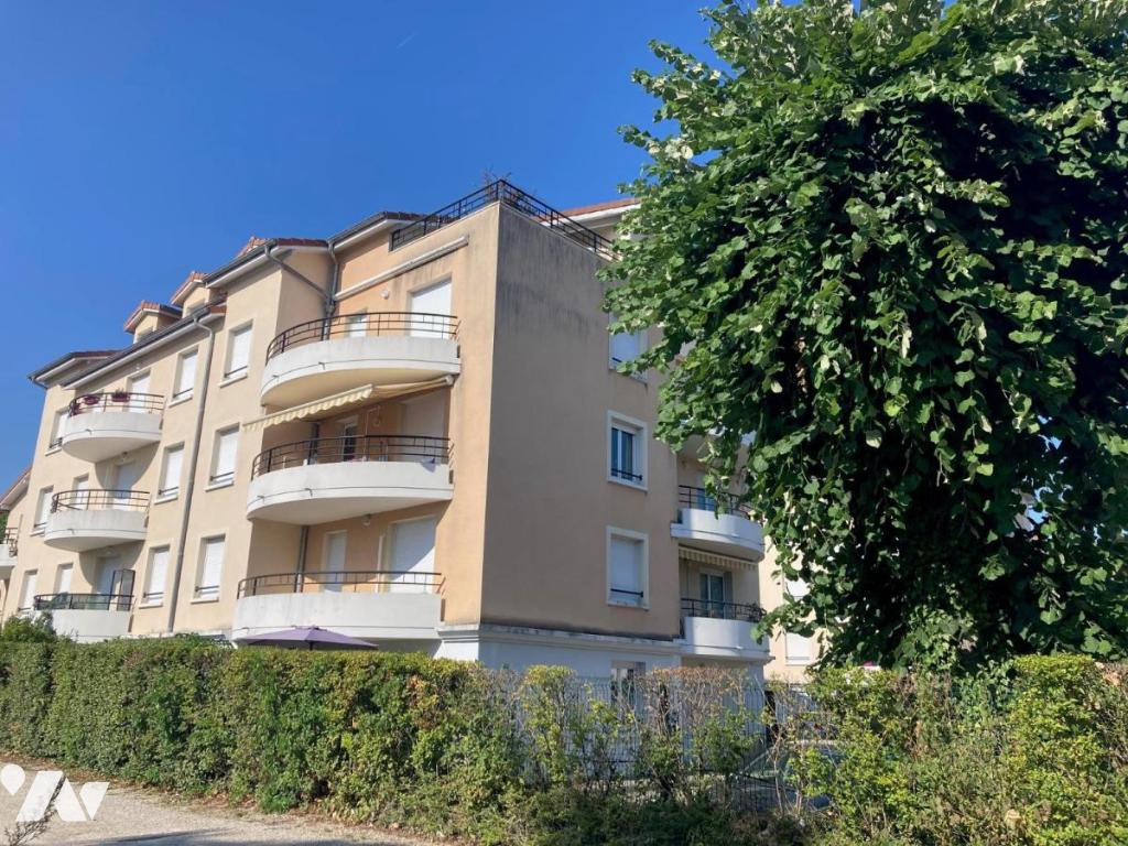 Appartement 3 pièces 72 m² · à Meximieux · 71,8 m² · 810 €/mois