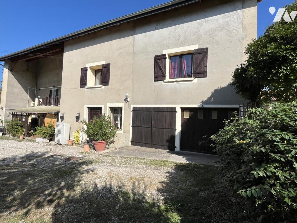 Maison 5 pièces 159 m² · à Pérouges · 159 m² · 369 000 €