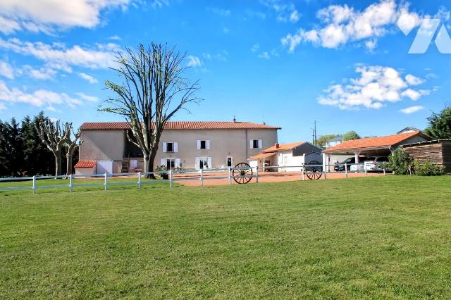 Maison 10 pièces 200 m² · à Jassans-Riottier · 200 m² · 970 000 €