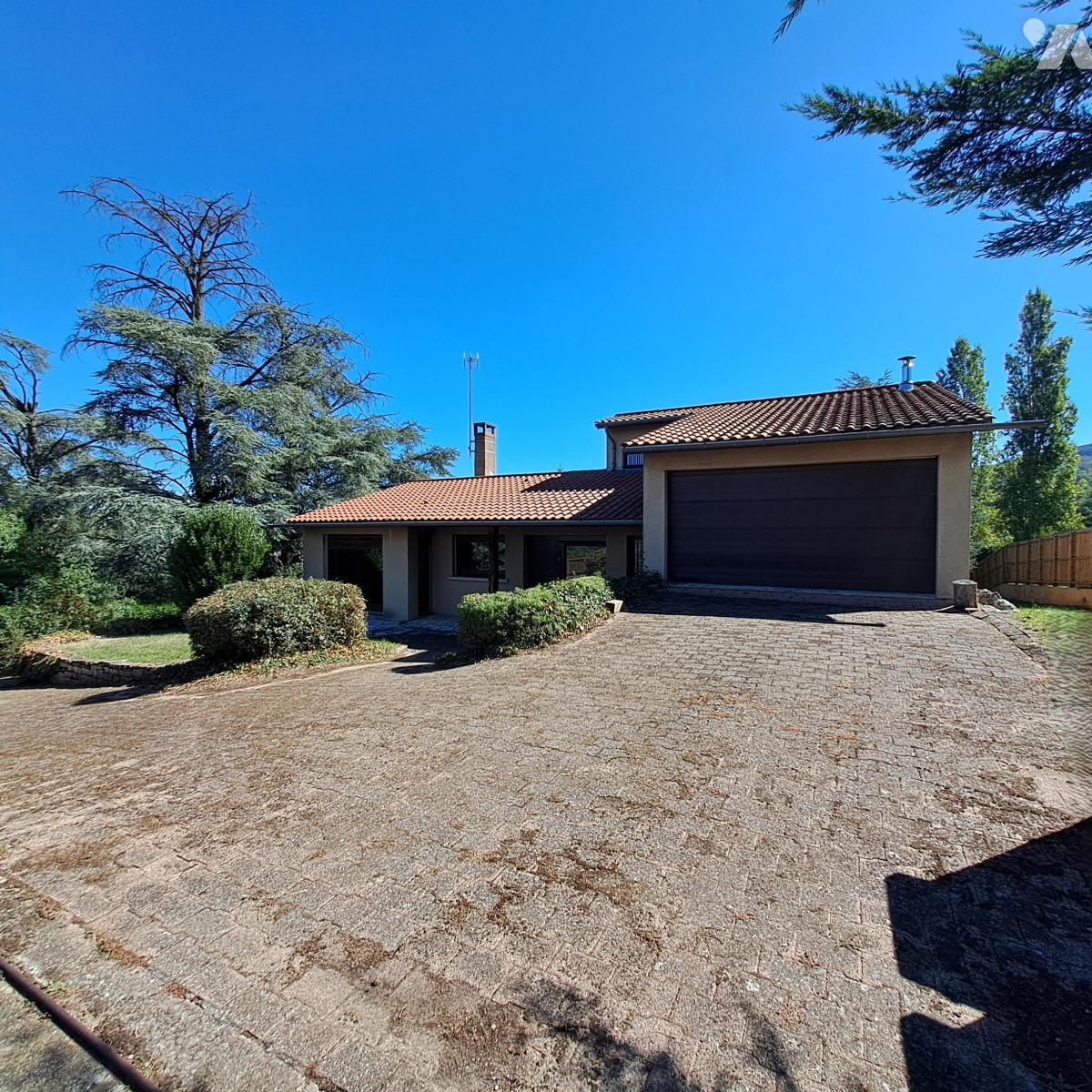 Maison 14 pièces 149 m² · à Chasselay · 149 m² · 565 000 €