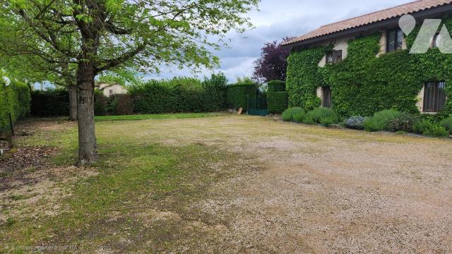 Maison 6 pièces 222 m² · à Ambérieux-en-Dombes · 221,5 m² · 299 000 €