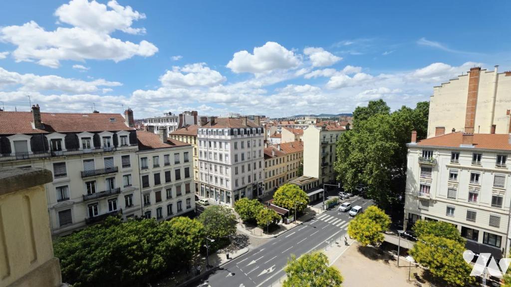 Appartement 2 pièces 75 m² · à Lyon 6e Arrondissement · 75,3 m² · 415 000 €