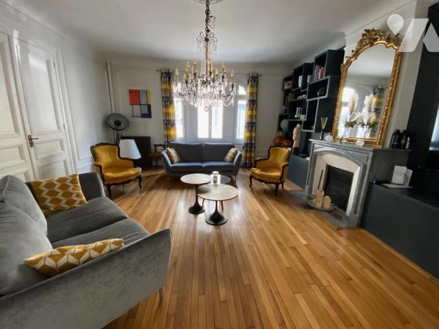 Maison 250m² — Saint-Quentin