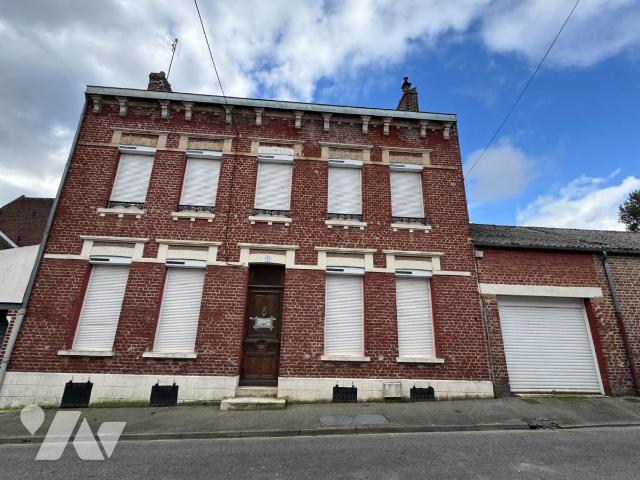Maison 6 pièces 156 m² · à Saint-Quentin · 155,6 m² · 115 000 €