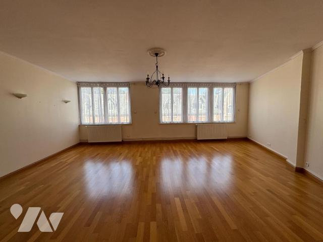 Appartement 5 pièces 146 m² · à Saint-Quentin · 146 m² · 196 000 €