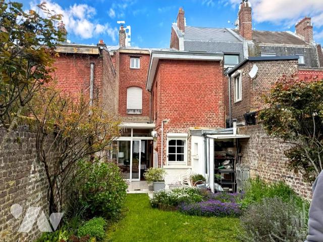 Maison 6 pièces 169 m² · à Saint-Quentin · 168,7 m² · 250 000 €