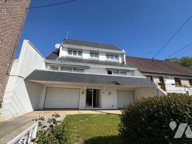 Maison 5 pièces 166 m² · à Saint-Quentin · 166 m² · 225 000 €