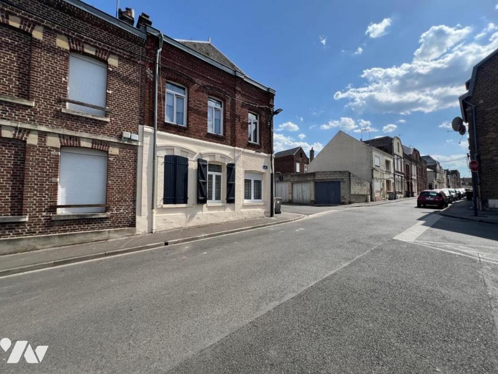 Maison 6 pièces 122 m² · à Saint-Quentin · 122 m² · 115 000 €