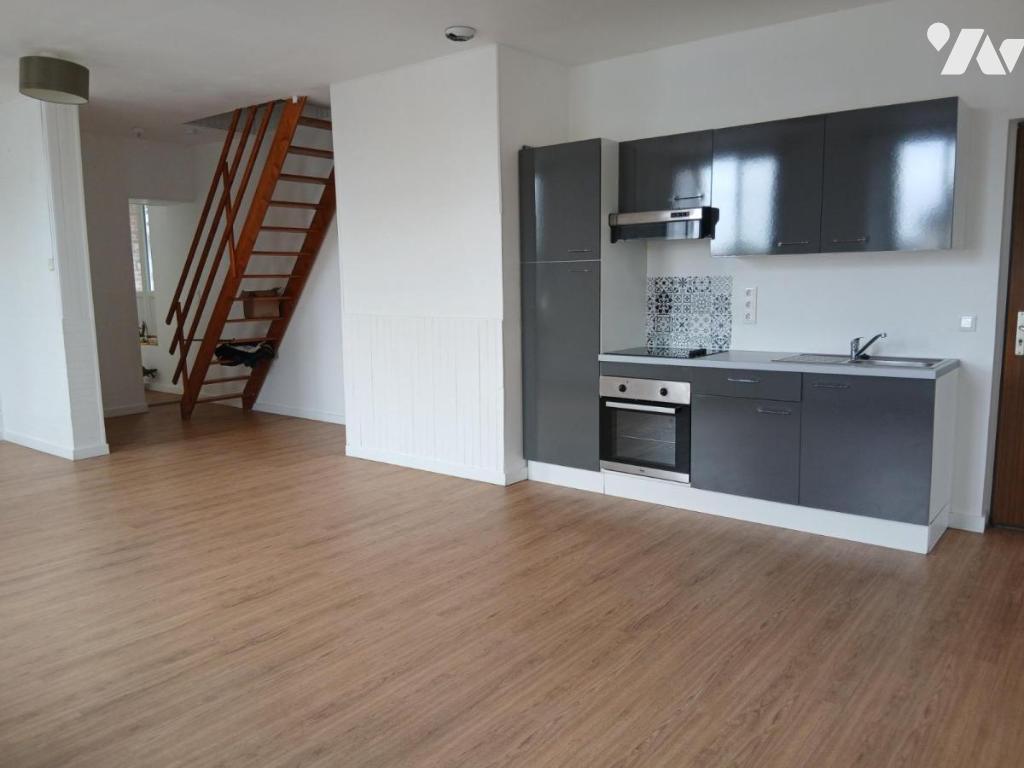 Appartement 5 pièces 90 m² · à Fresnoy-le-Grand · 90 m² · 700 €