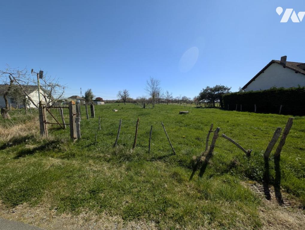Terrain 2546 m² · à Saint-Pont · 2 546 m² · 35 000 €