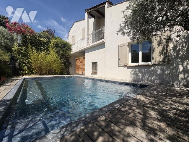 Maison 7 pièces 152 m² · à Villeneuve · 152 m² · 480 000 €