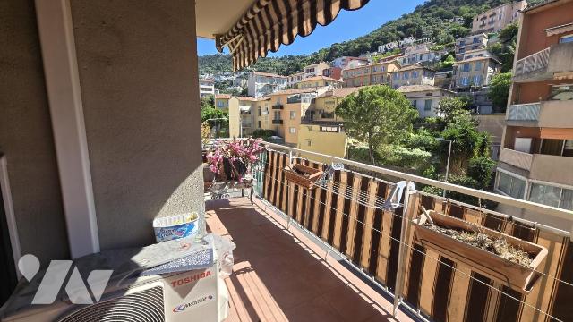 Appartement 3 pièces 68 m² · à Nice · 67,9 m² · 240 000 €