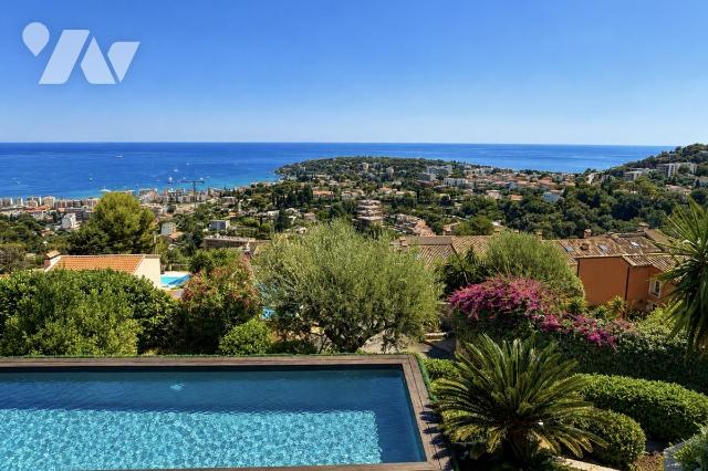 Maison 6 pièces 170 m² · à Roquebrune-Cap-Martin · 170 m² · 2 600 000 €