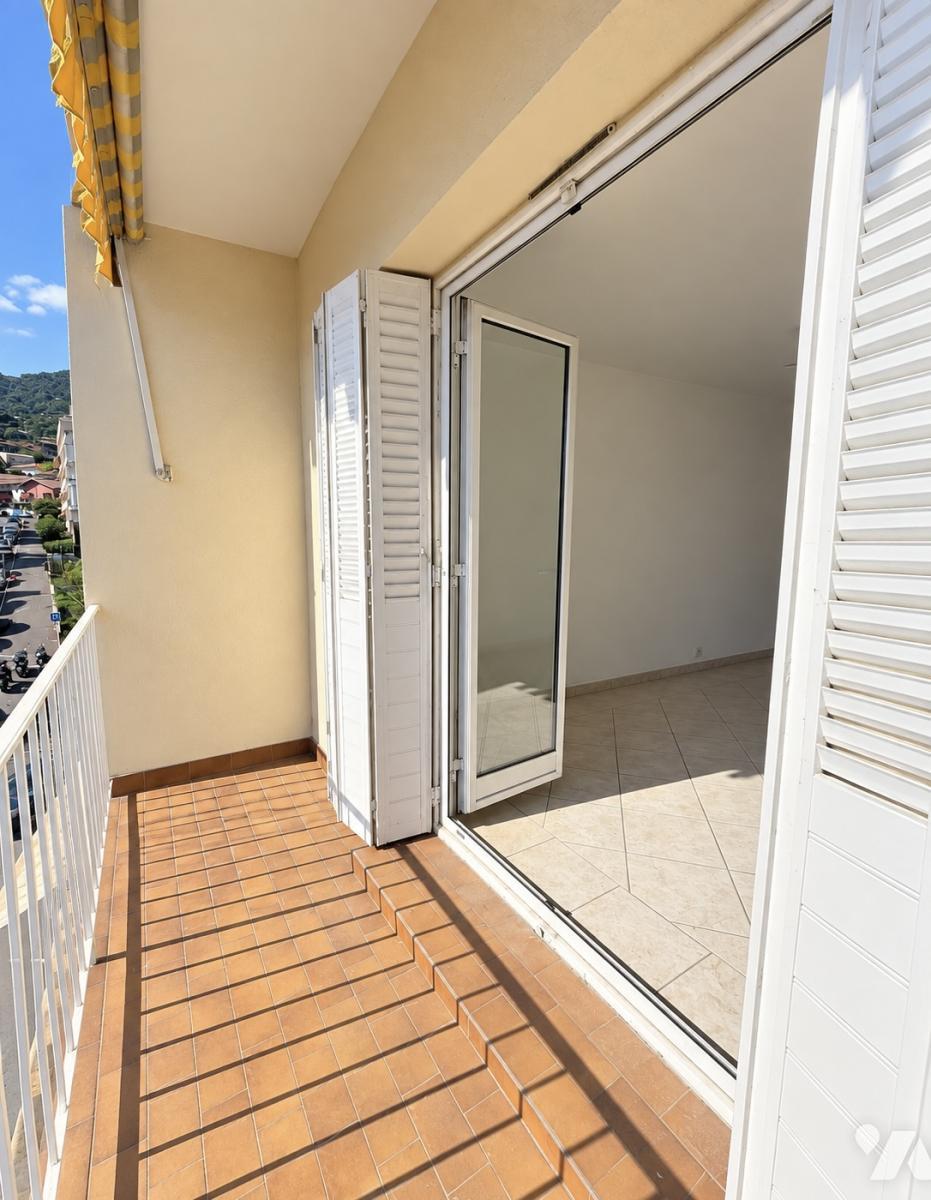 Appartement 3 pièces 57 m² · à Roquebrune-Cap-Martin · 57 m² · 320 000 €
