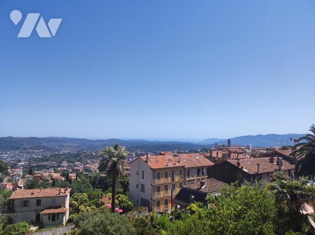 Appartement 3 pièces 106 m² · à Grasse · 106 m² · 284 800 €