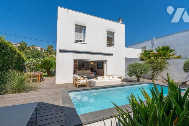 Maison 4 pièces 135 m² · à Antibes · 135 m² · 1 240 000 €