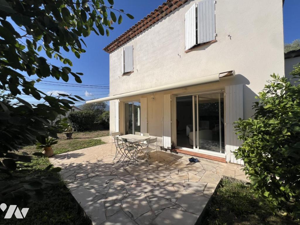 Maison 4 pièces 90 m² · à Cannes · 90,3 m² · 520 000 €