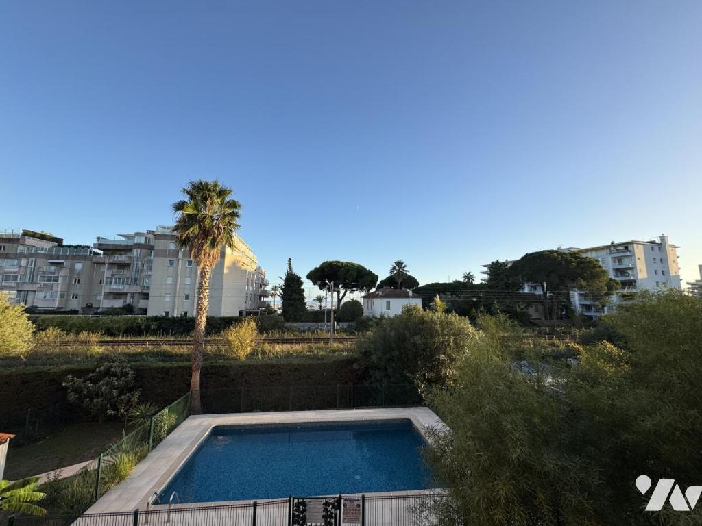 VENTE appartement-LE GOLFE JUAN (06)
