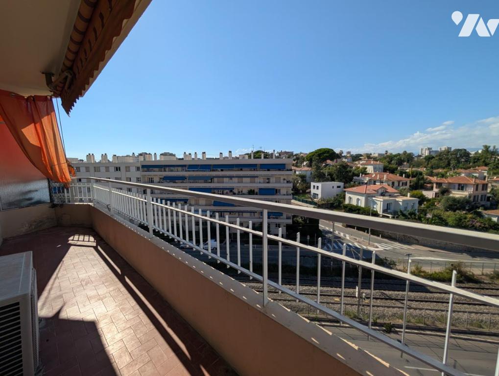 Appartement 2 pièces 57 m² · à Antibes · 57,1 m² · 180 000 €