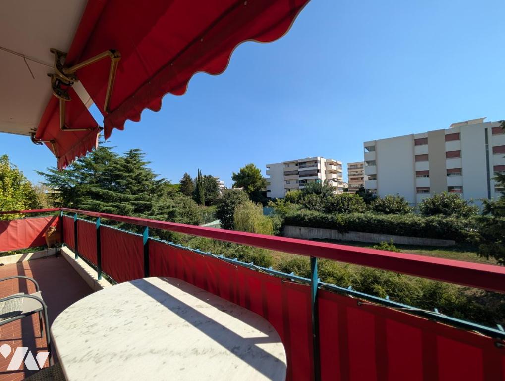 Appartement 3 pièces 60 m² · à Antibes · 60 m² · 280 000 €