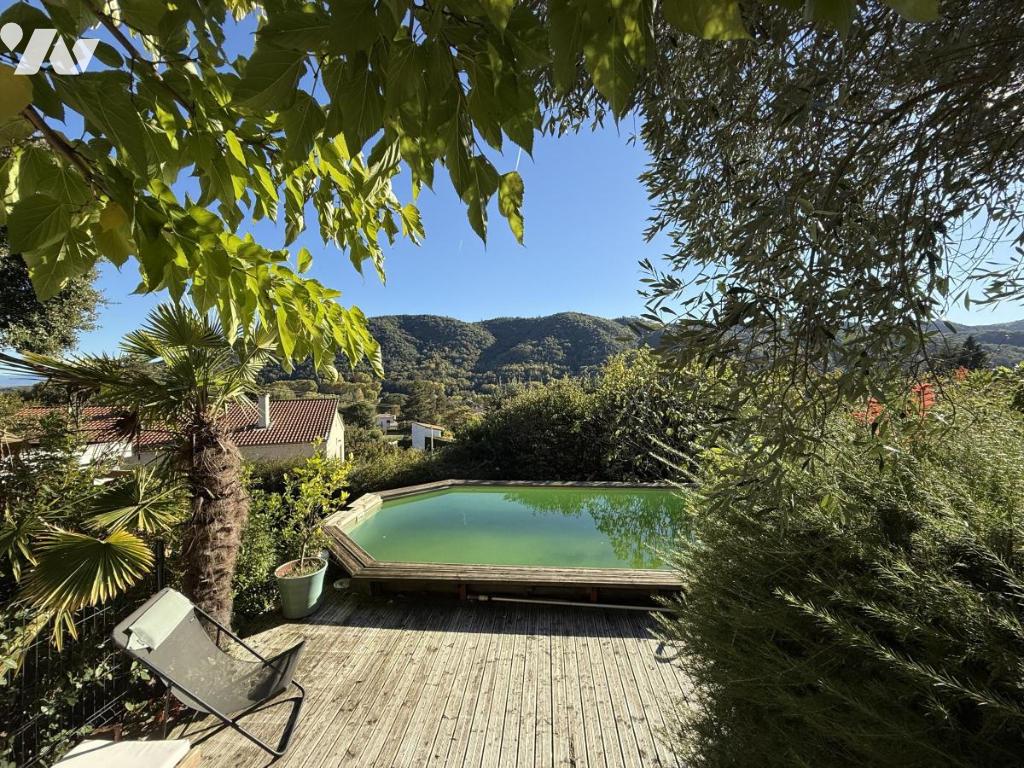 VENTE maison-ST LAURENT DU PAPE (07)