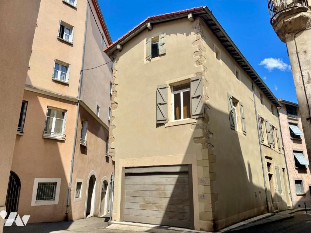Maison 6 pièces 203 m² · à Tournon-sur-Rhône · 203 m² · 248 000 €
