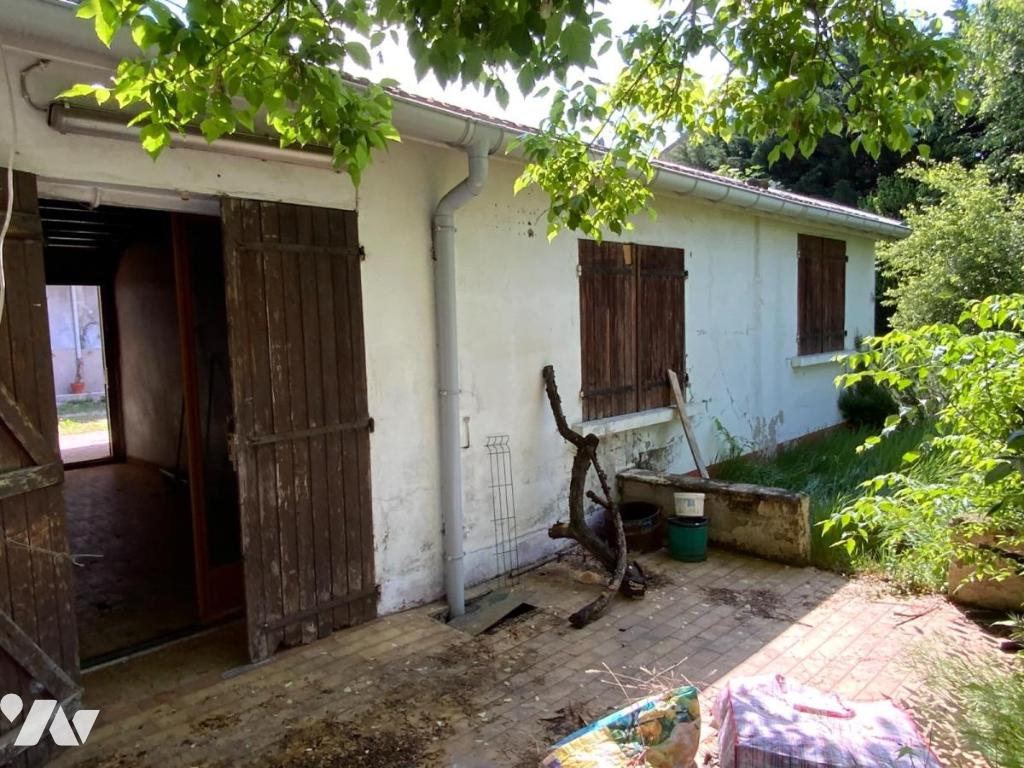 Immeuble 180 m² · à Vénissieux · 180 m² · 429 000 €