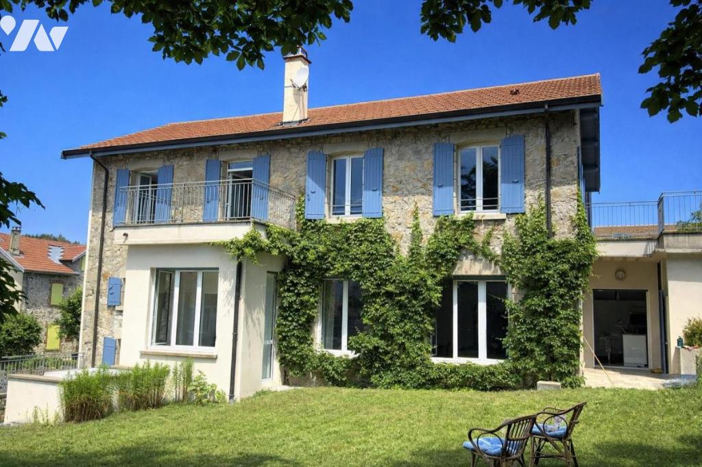 Maison 7 pièces 213 m² · à Lalouvesc · 213,3 m² · 399 000 €