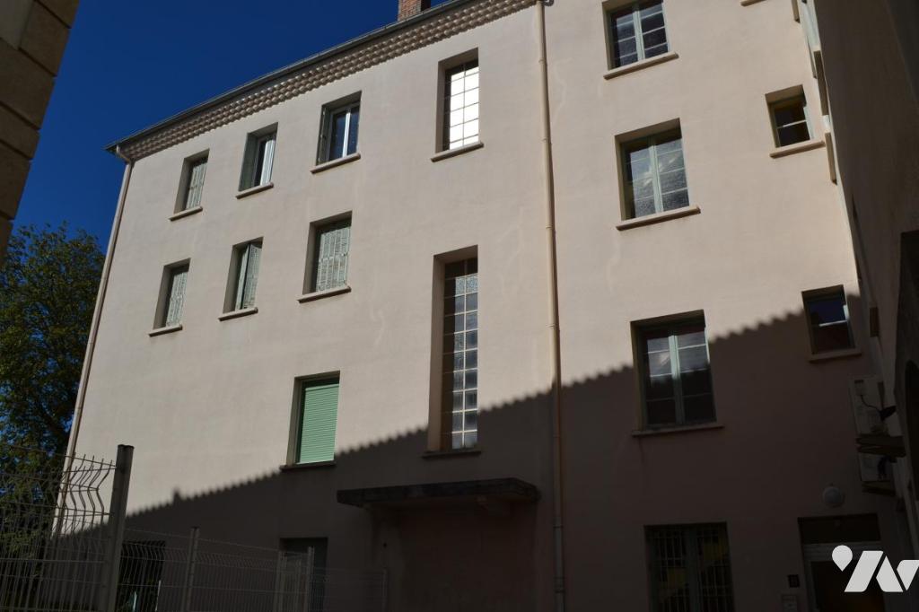 Appartement 3 pièces 61 m² · à Aubenas · 60,5 m² · 60 000 €