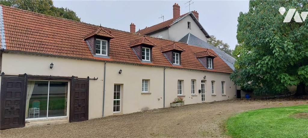 Maison 256m² — Saint-Martin-de-Bossenay