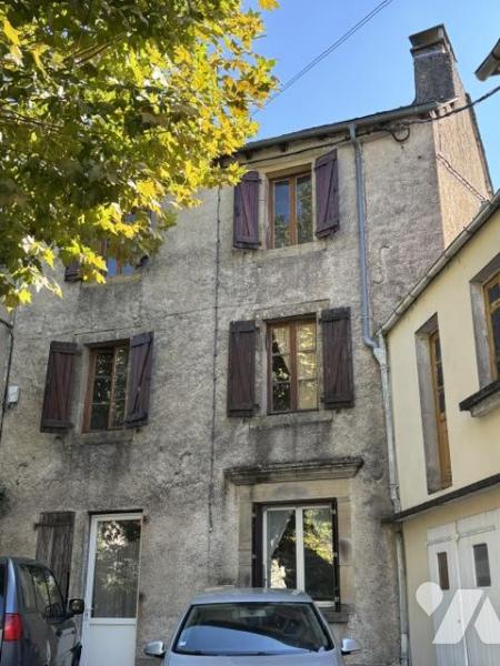 Maison 6 pièces 102 m² · à Lédergues · 102 m² · 31 000 €