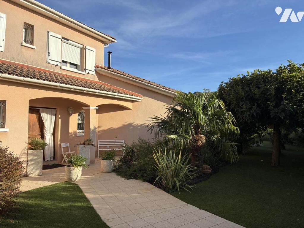 Maison 7 pièces 179 m² · à Saint-Affrique · 179 m² · 480 000 €