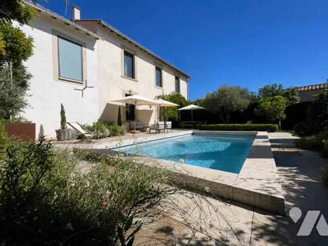 Maison 240m² — Maillane