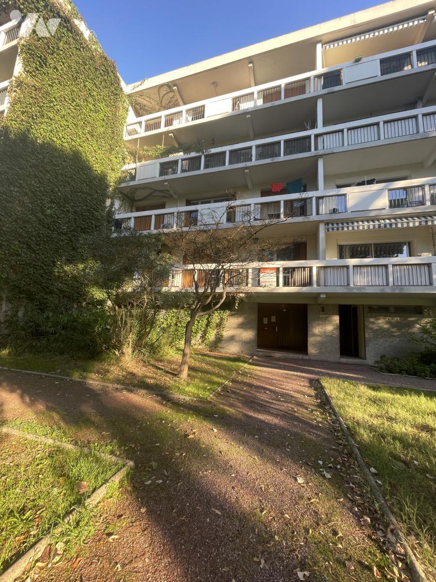 Appartement 3 pièces 72 m² · à Avignon · 72 m² · 70 000 €