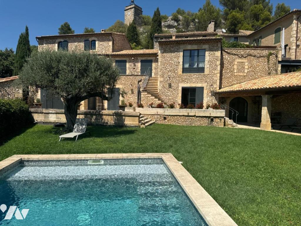 Maison 15 pièces 468 m² · à Eygalières · 468 m² · 4 380 000 €