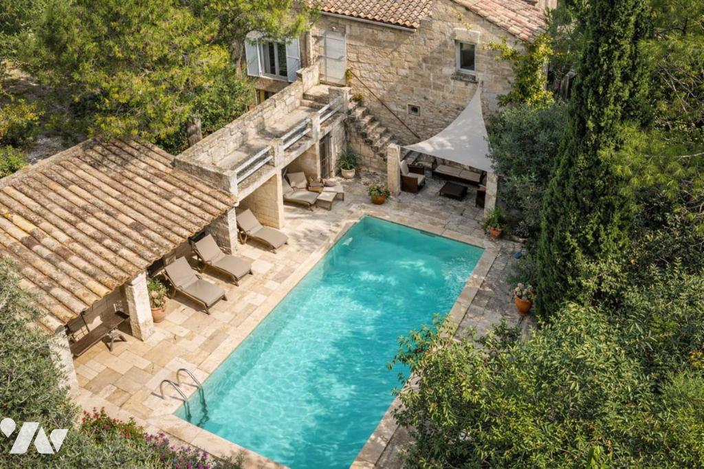 Maison 6 pièces 226 m² · à Maussane-les-Alpilles · 226 m² · 920 000 €