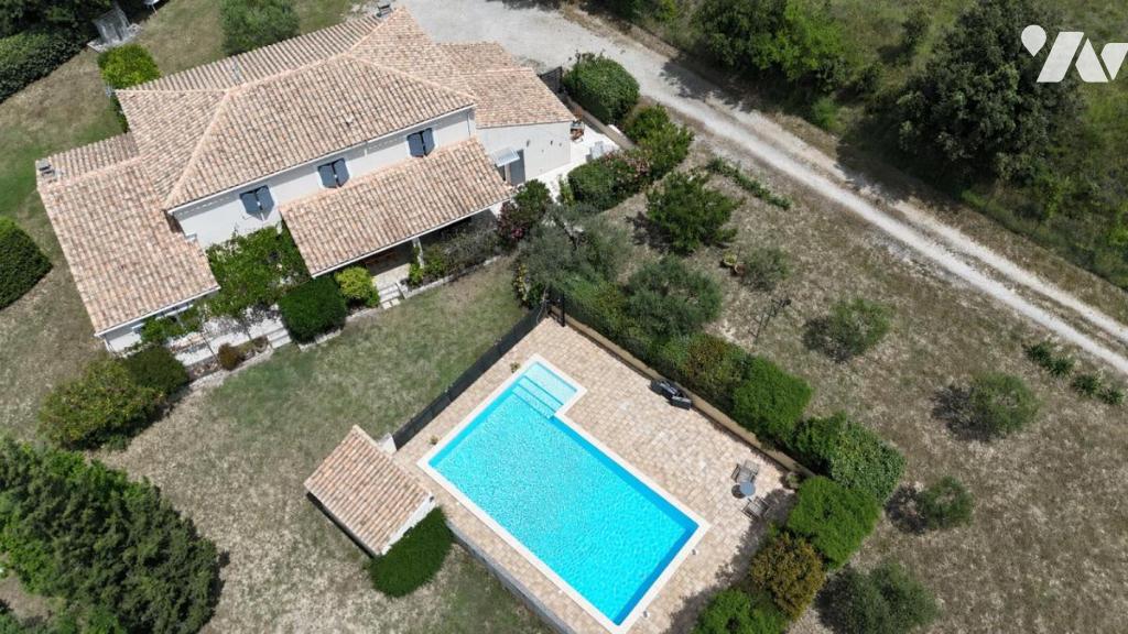 Maison 9 pièces 227 m² · à Eyragues · 227 m² · 785 000 €