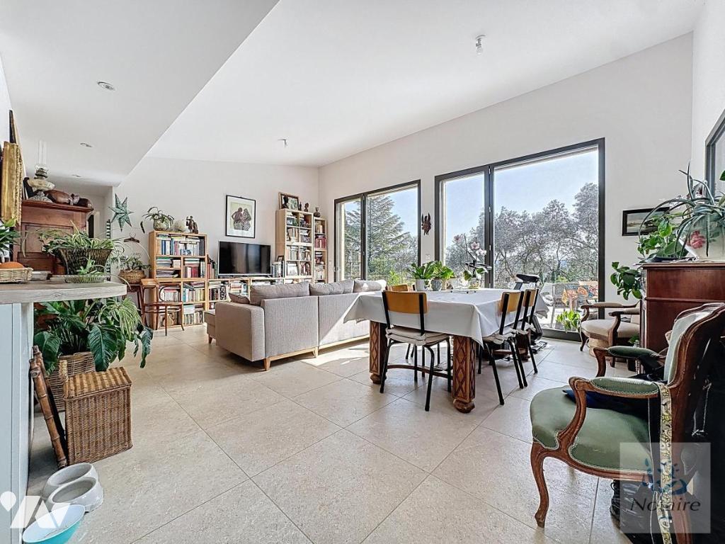 Maison 2 pièces 91 m² · à Cadenet · 91,3 m² · 673 000 €