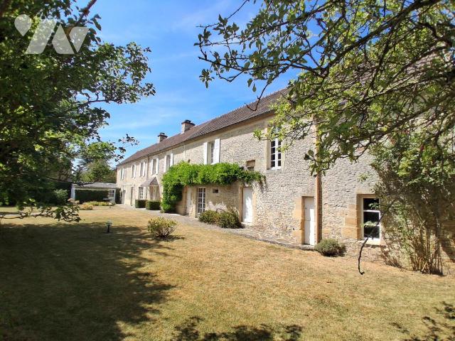 Maison 197 m² · à Hérouvillette · 197 m² · 574 000 €