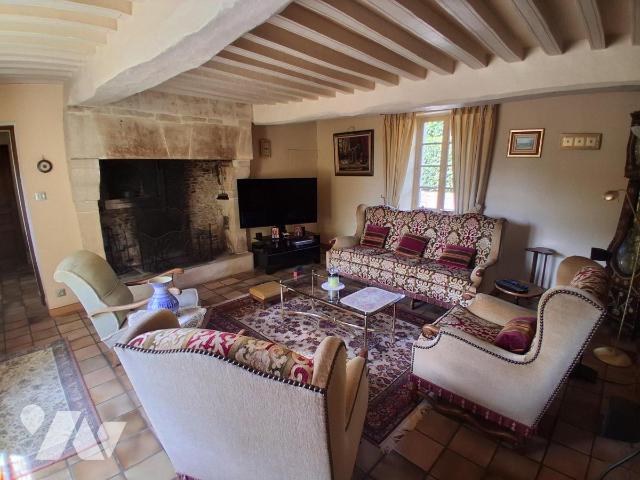 Maison 197 m² · à Hérouvillette · 197 m² · 574 000 €
