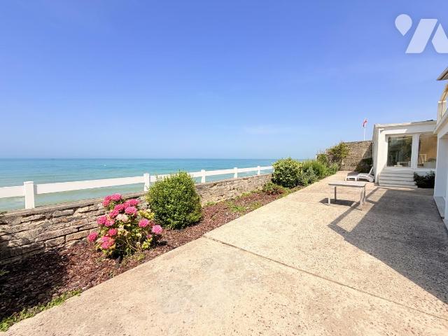 Maison 11 pièces 300 m² · à Arromanches-les-Bains · 300 m² · 955 000 €