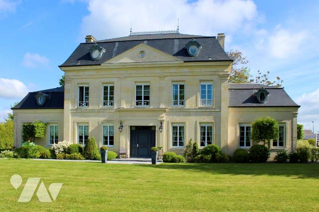 Maison 470 m² · à Caen · 470 m² · 1 895 000 €