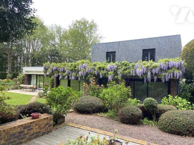 Maison 7 pièces 233 m² · à Douvres-la-Délivrande · 233 m² · 770 000 €
