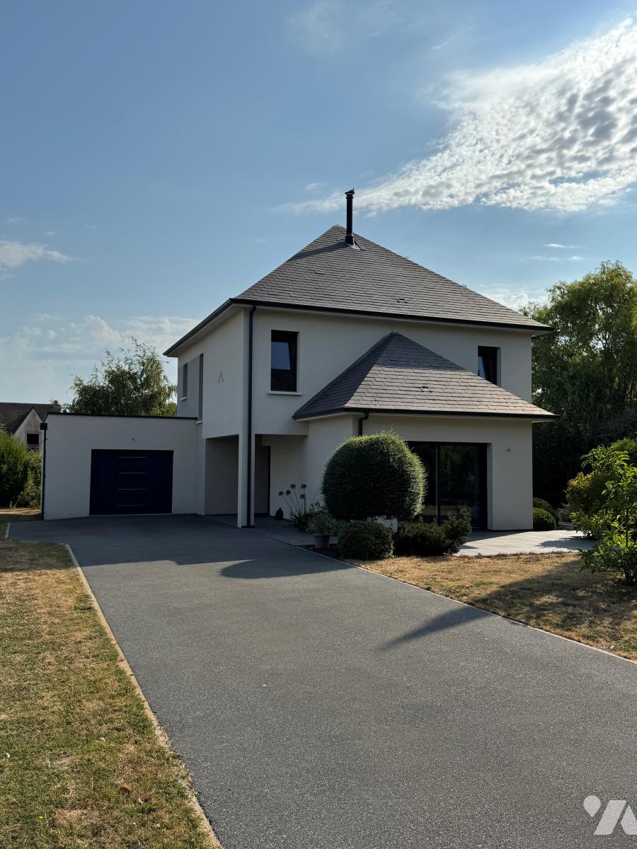 Maison 7 pièces 154 m² · à Mathieu · 154 m² · 620 000 €
