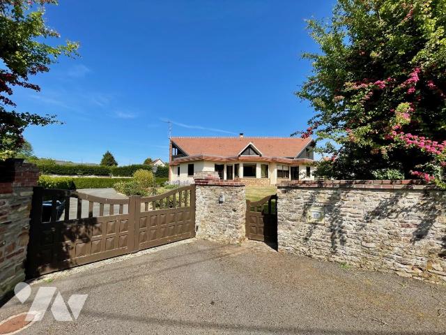 Maison 6 pièces 219 m² · à Saint-Martin-de-Fontenay · 218,6 m² · 439 000 €