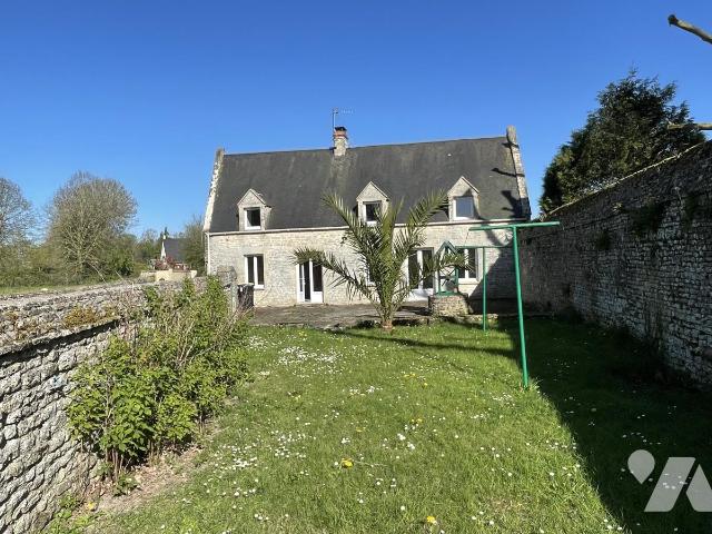 Maison 4 pièces 117 m² · à Creully sur Seulles · 117 m² · 230 000 €