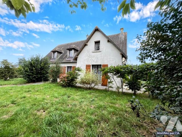 Maison 8 pièces 202 m² · au Breuil-en-Bessin · 202 m² · 215 000 €