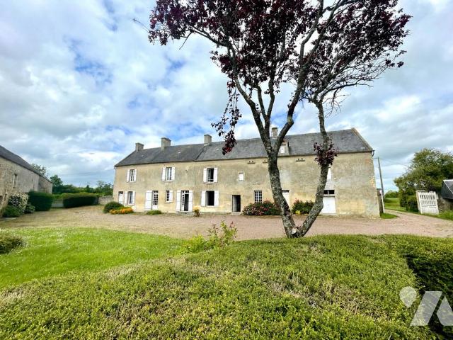 Maison 6 pièces 143 m² · à Juaye-Mondaye · 143 m² · 286 000 €